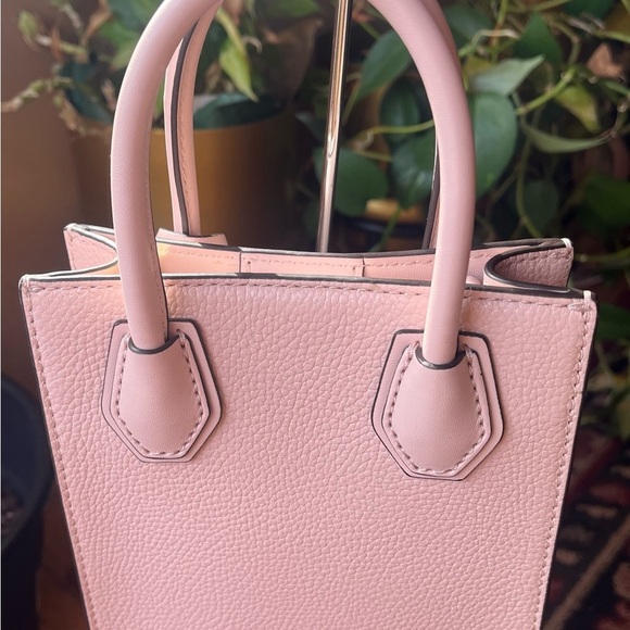 MICHAEL KORS Powder Pink Leather Mercer XS Convertible Crossbody Like new - Picture 2 of 10